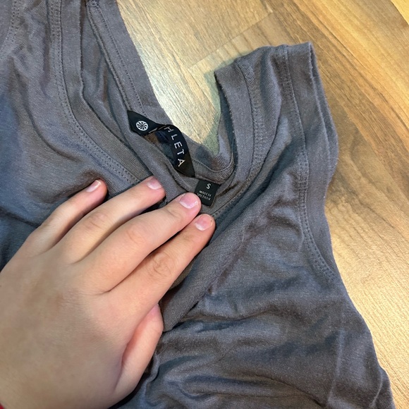 Black and grey Athleta Breezy Tank - Picture 2 of 6